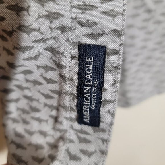 American Eagle AE Mens Seriously Soft Cotton Button Up Shark Gray Print sz L GUC - Picture 6 of 10